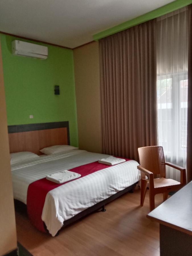 The New Orlinds Guest House Wonosari Bagian luar foto