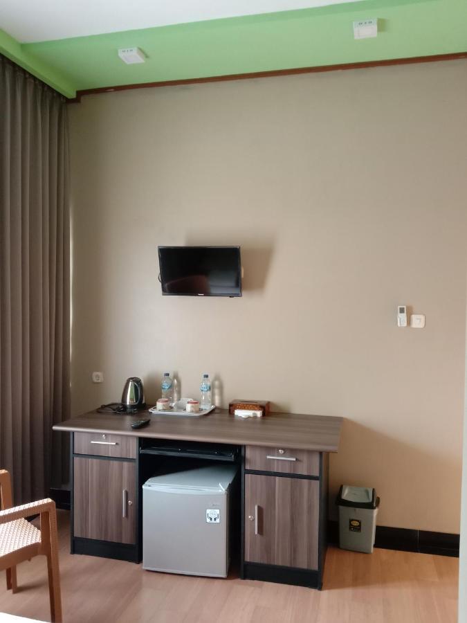 The New Orlinds Guest House Wonosari Bagian luar foto