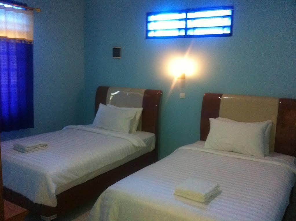 The New Orlinds Guest House Wonosari Bagian luar foto