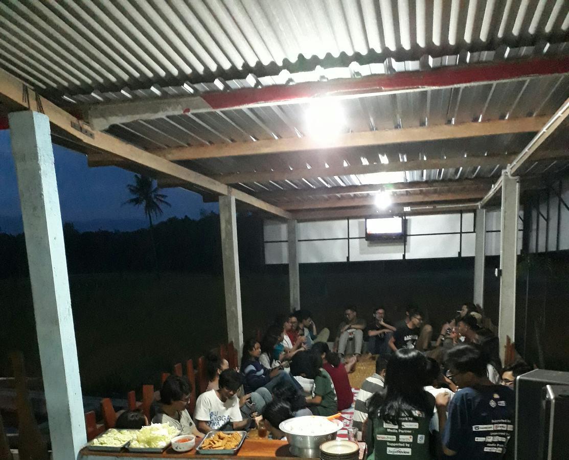 The New Orlinds Guest House Wonosari Bagian luar foto